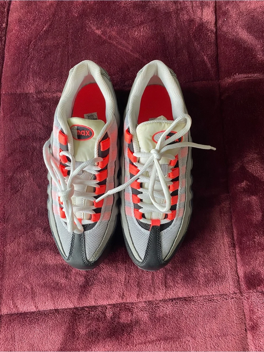 Nike youth athletic